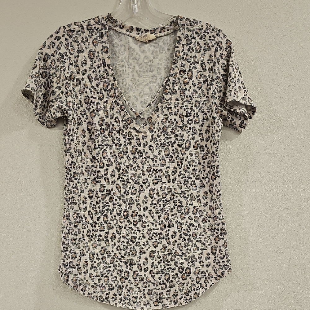 White Crow Black and Brown Fitted Cuffed Sleeve T-Shirt